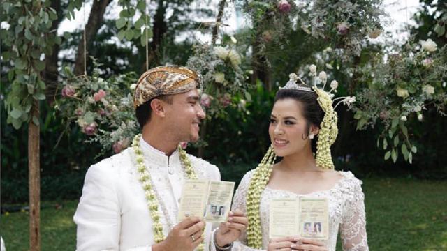 5 Keunikan Cincin Nikah Raisa dan Hamish