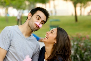 Tak Sulit, Berikut Hal-Hal Sederhana Membuat Pasanganmu Bahagia